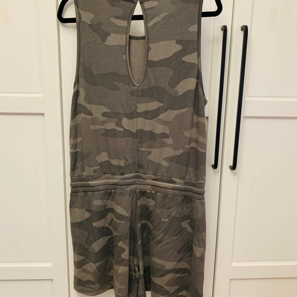 Splendid Supersoft Terry Tank Romper Vintage Olive Camo - Picture 9 of 10